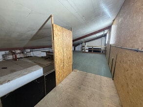 58 Kingsbridge Crescent, Southall for lease Interior Photo- Image 2 of 10