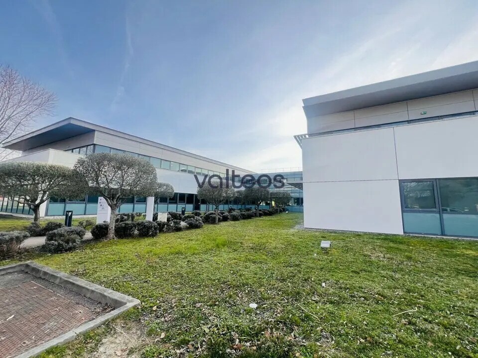 Office in Labège for lease Building Photo- Image 1 of 9