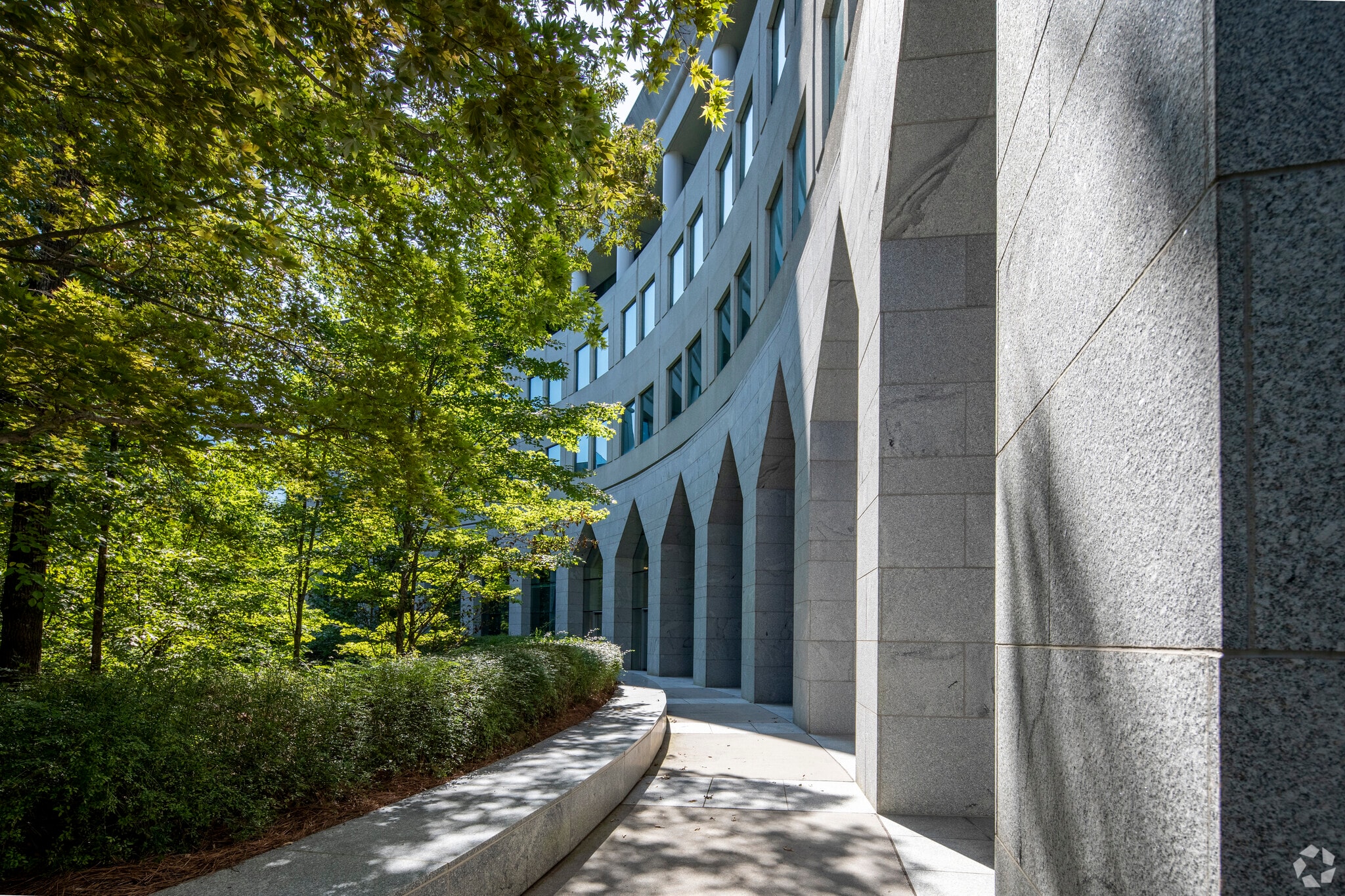 1000 Urban Center Dr, Vestavia Hills, AL for lease Primary Photo- Image 1 of 12