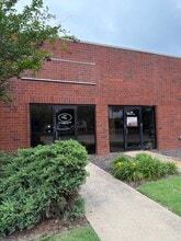 2170 Business Center Dr, Memphis, TN for lease Building Photo- Image 2 of 10