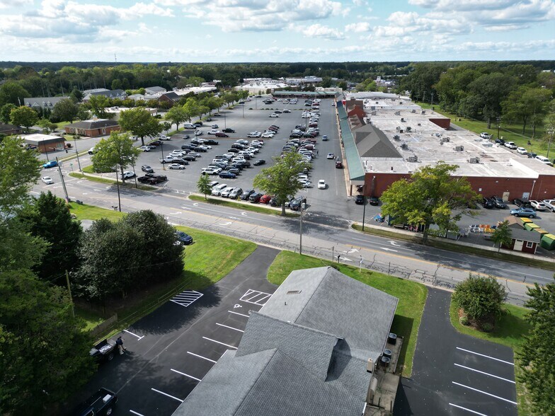 320 Glebe Rd, Easton, MD à vendre - Photo du bâtiment - Image 2 de 46