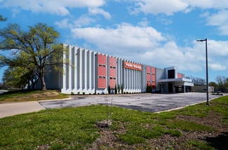 Plus de détails pour 225 N Monroe St, Olathe, KS - Spécialité à vendre