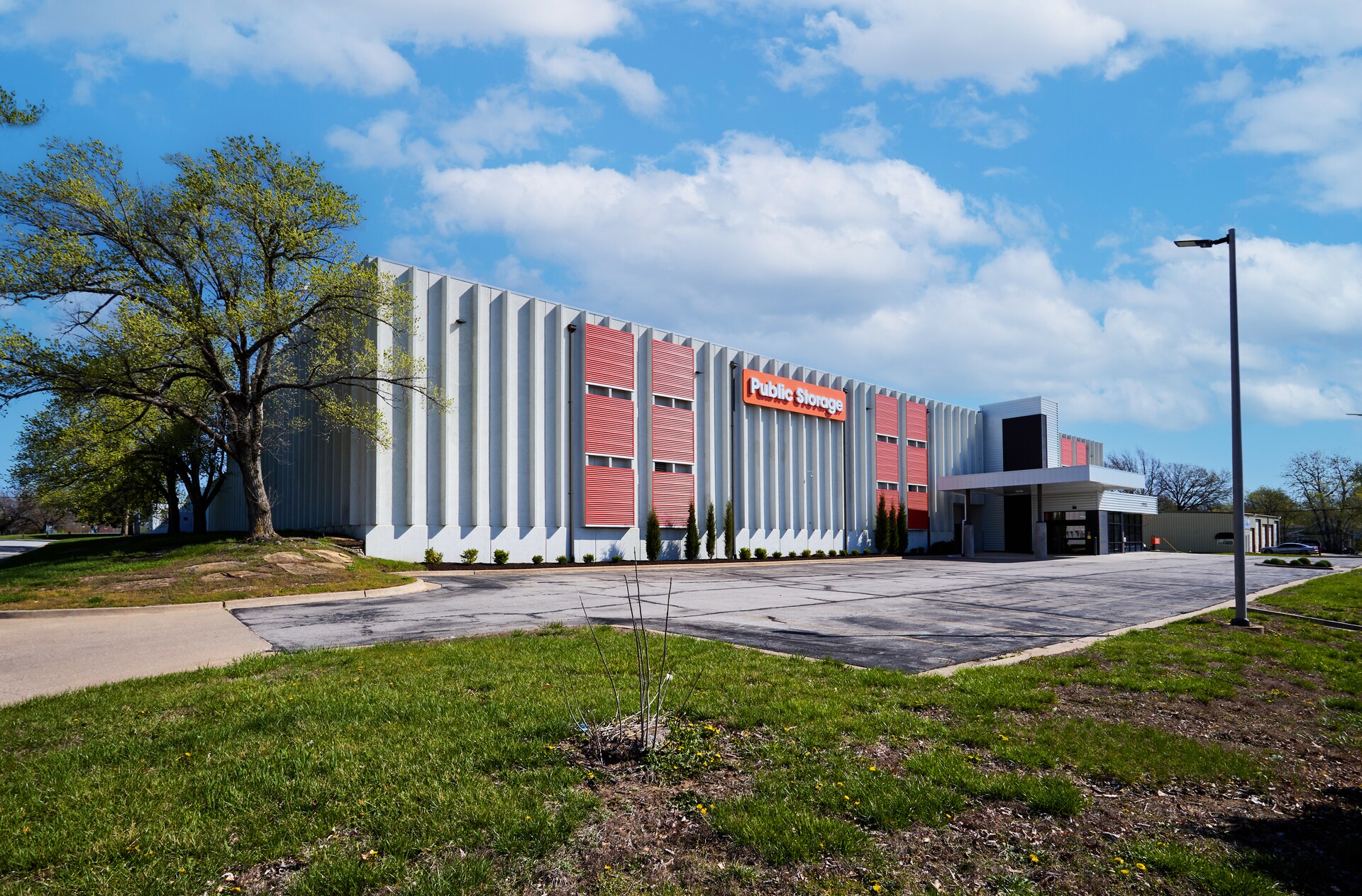 225 N Monroe St, Olathe, KS à vendre Photo principale- Image 1 de 12