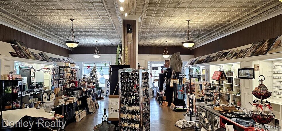 3014 Main St, Marlette, MI à vendre - Photo intérieure - Image 3 de 10