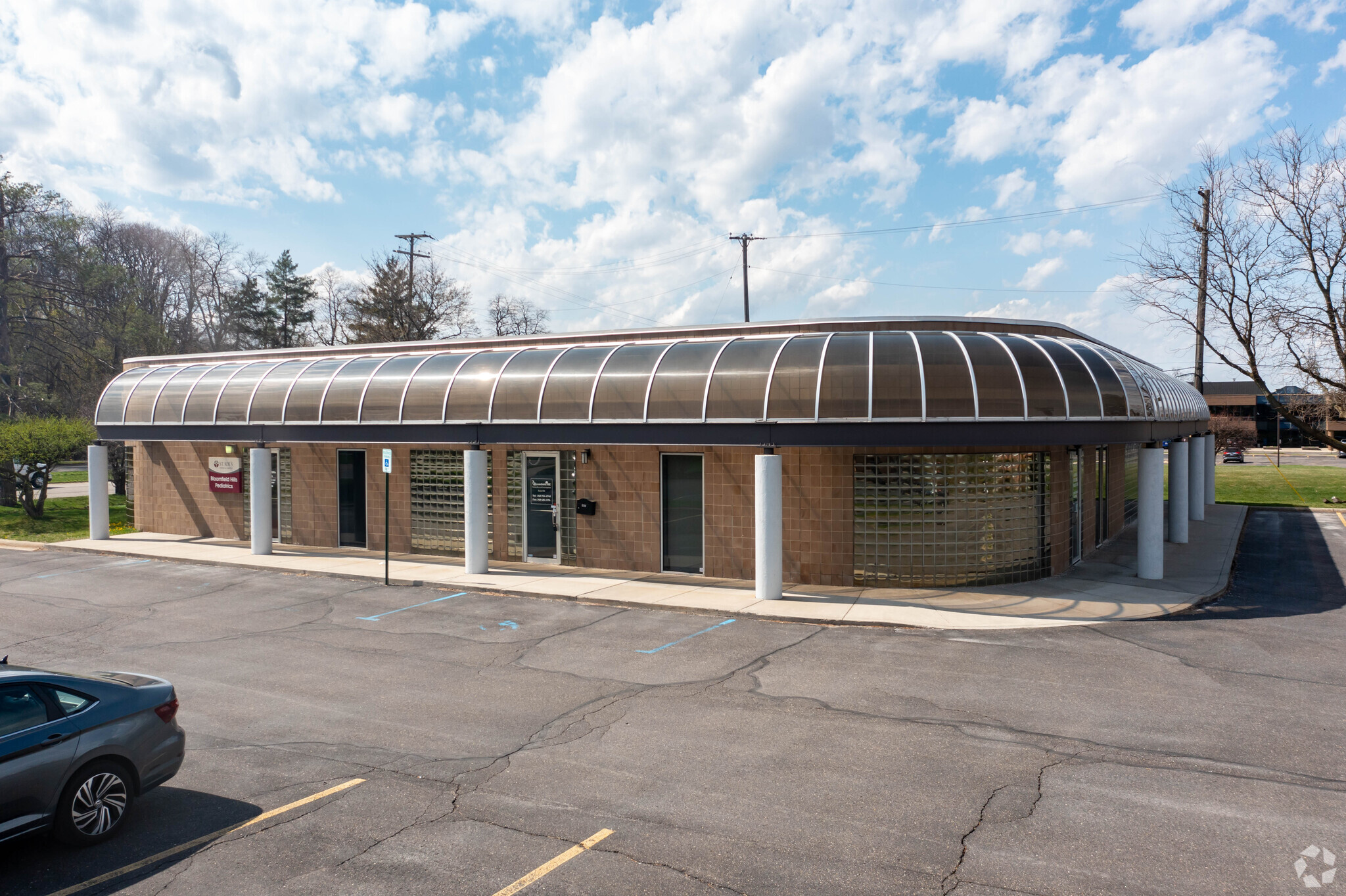 43750 Woodward Ave, Bloomfield Hills, MI for lease Building Photo- Image 1 of 8