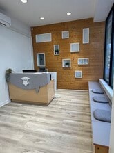 8266 Austin St, Kew Gardens, NY for lease Interior Photo- Image 2 of 16