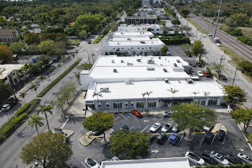 5084 Biscayne Blvd, Miami, FL à louer - Photo du bâtiment - Image 3 de 27