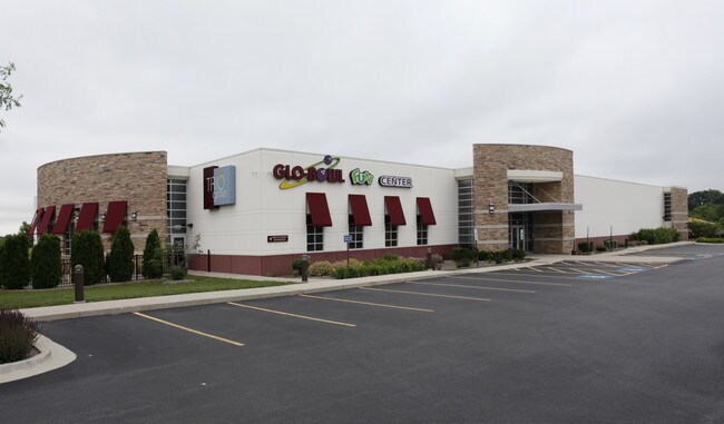 Plus de détails pour 101 Franks Rd, Marengo, IL - Commerce de détail à vendre