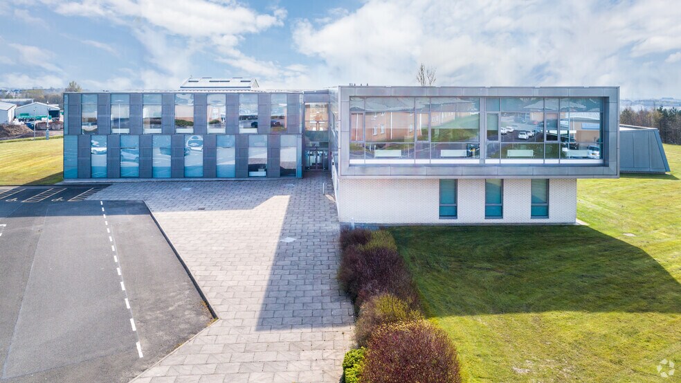 1 Lonmay Rd, Glasgow à louer - Photo du bâtiment - Image 3 de 9