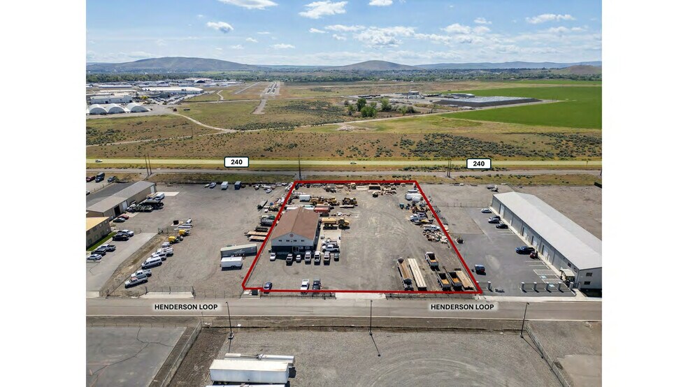 2213 Henderson Loop, Richland, WA à vendre - Photo du bâtiment - Image 2 de 64