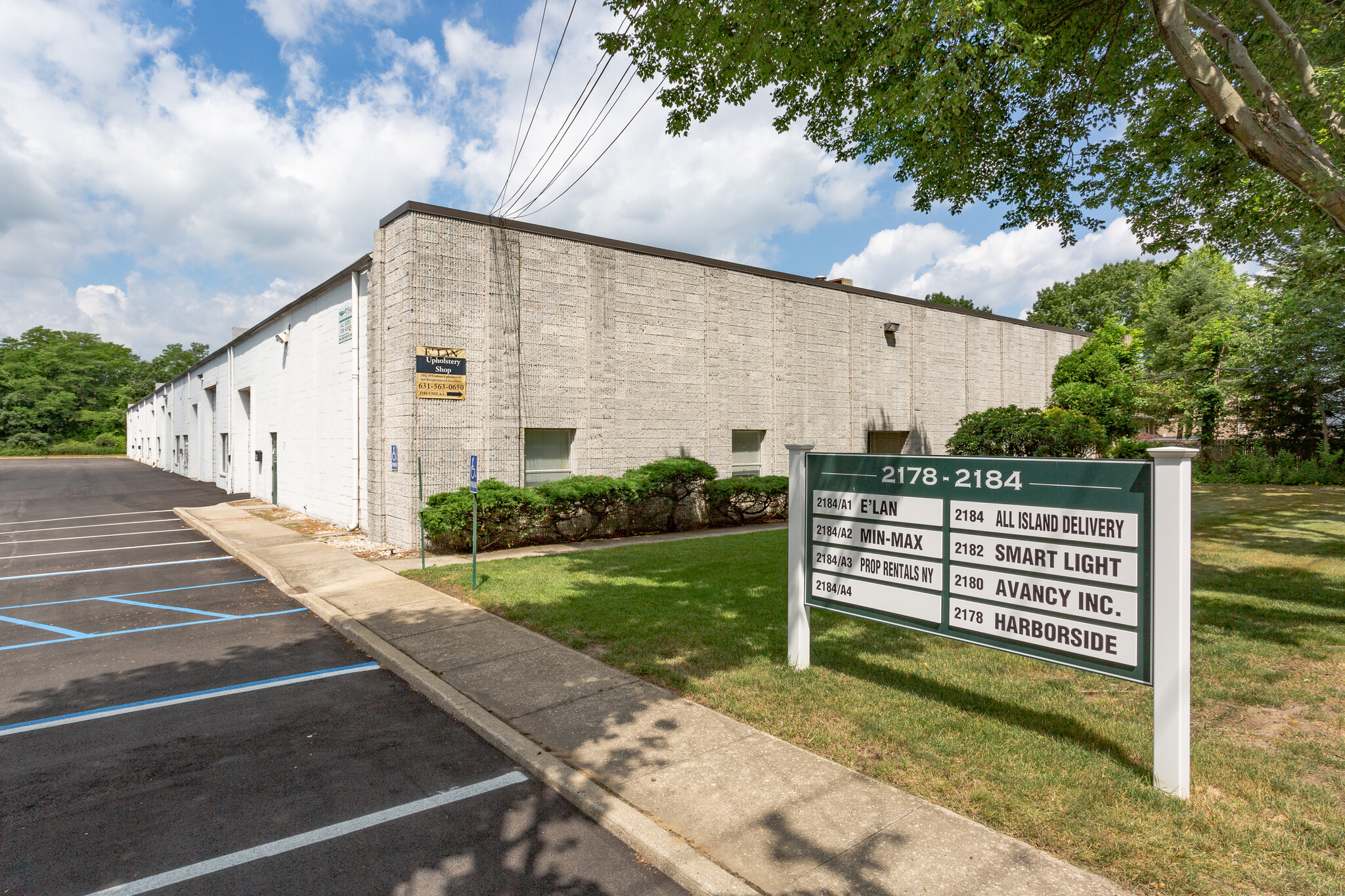 2184 Pond Rd, Ronkonkoma, NY for sale Building Photo- Image 1 of 1