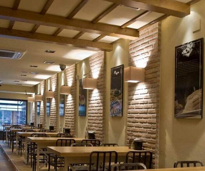 Retail in Lanjarón for sale - Building Photo - Image 3 of 15