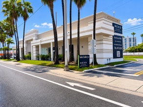 13750 Biscayne Blvd, North Miami Beach, FL for lease Building Photo- Image 2 of 8