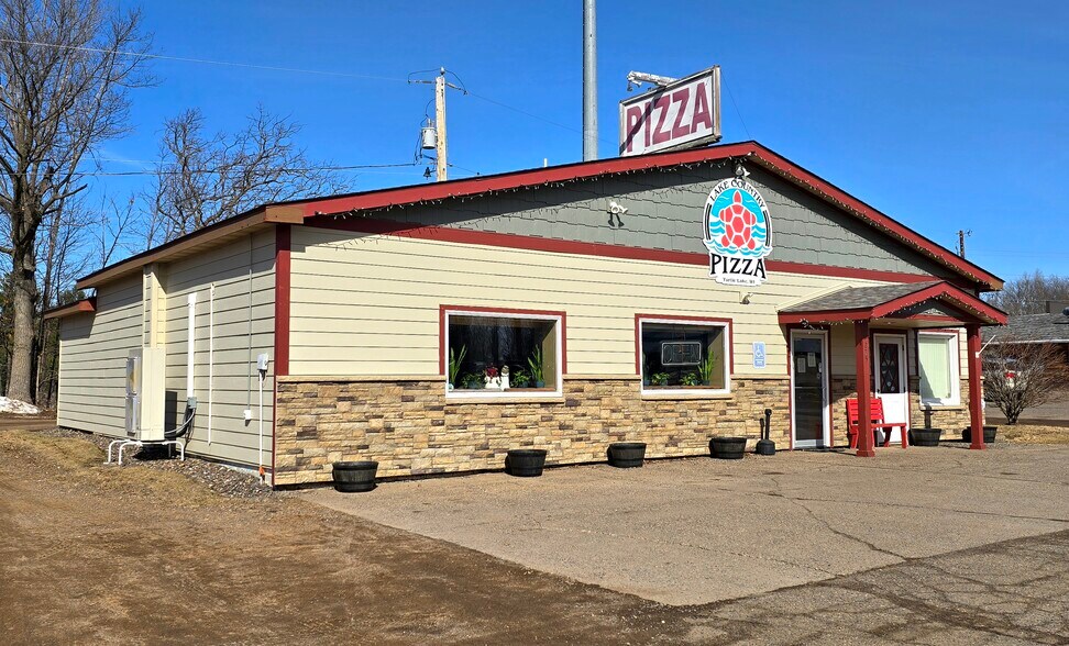 225 US-8 Hwy, Turtle Lake, WI à vendre - Photo du bâtiment - Image 3 de 66