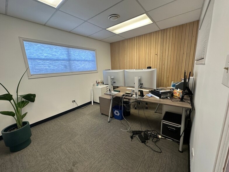 495 W Cedar Ave, Denver, CO for sale - Interior Photo - Image 2 of 13