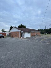 318 Laurel Ave, Grover, NC for lease Interior Photo- Image 2 of 8