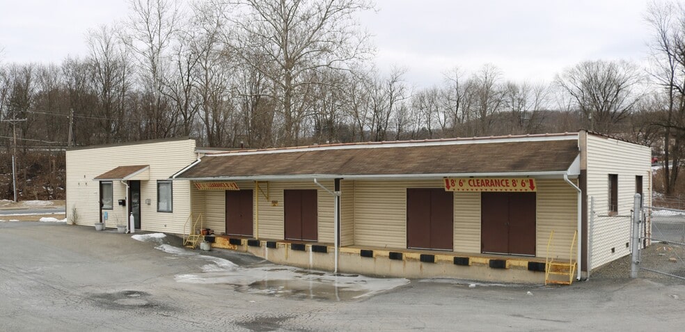 359 Lincoln Ave, East Stroudsburg, PA for lease - Building Photo - Image 3 of 6