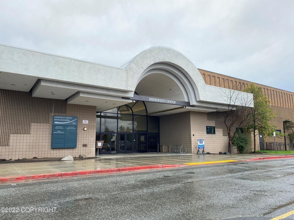 4001 Ingra St, Anchorage, AK for lease Primary Photo- Image 1 of 2