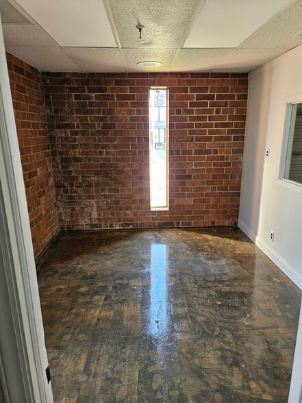 2016-2020 Logan St, High Point, NC à louer - Photo du bâtiment - Image 2 de 19