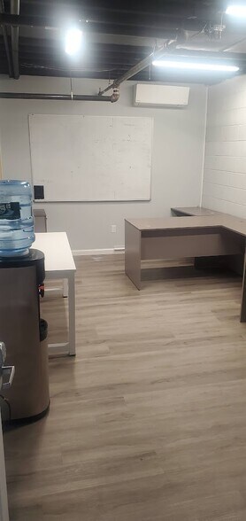 215 Old Tappan Rd, Old Tappan, NJ à louer - Photo du bâtiment - Image 3 de 5