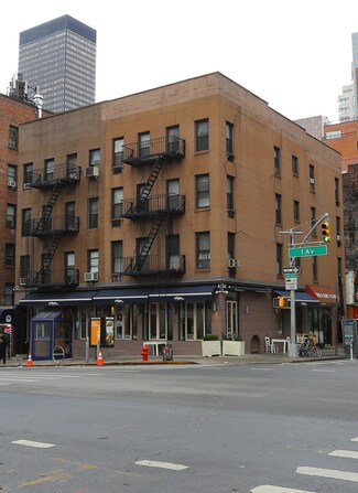 Plus de détails pour 905 First Ave, New York, NY - Commerce de détail à louer