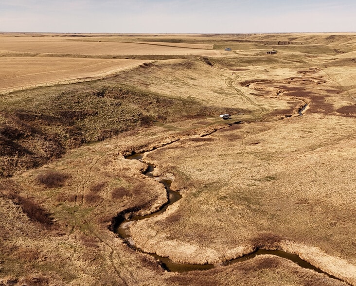 Township Road 64, Magrath, AB à vendre - Photo du bâtiment - Image 2 de 5