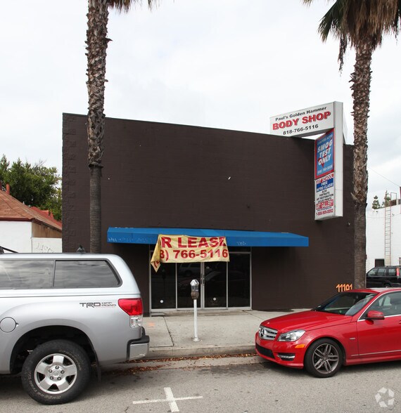 11101 Ventura Blvd, Studio City, CA à louer - Photo du bâtiment - Image 2 de 8