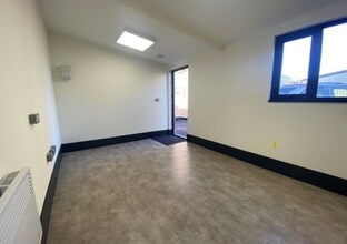 10 Dane Ln, Wilstead à louer Photo intérieure- Image 1 de 2