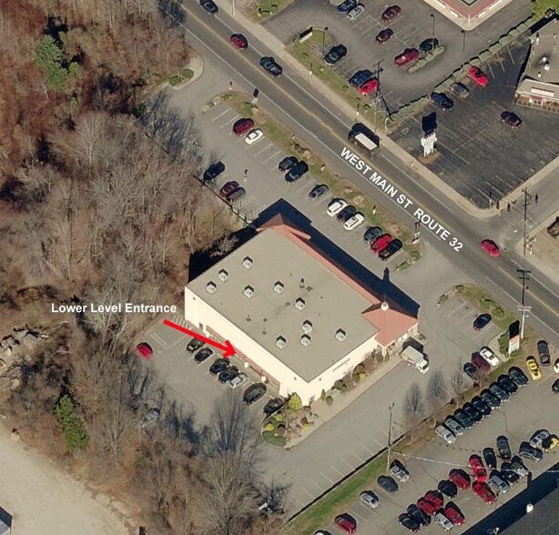 1548 W Main St, Willimantic, CT à vendre - Photo du bâtiment - Image 2 de 6