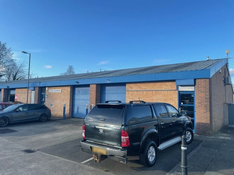 861-874 Plymouth Rd, Slough for lease - Building Photo - Image 2 of 4