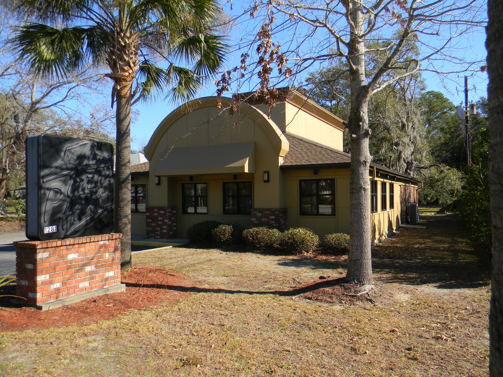 1281 Ribaut Rd, Beaufort, SC for sale Building Photo- Image 1 of 1