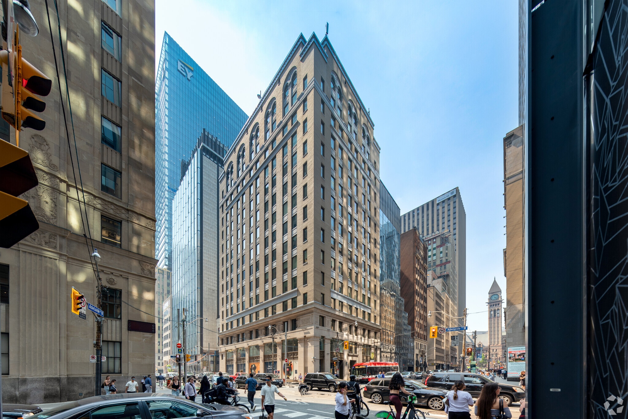 330 Bay St, Toronto, ON à louer Photo principale- Image 1 de 17