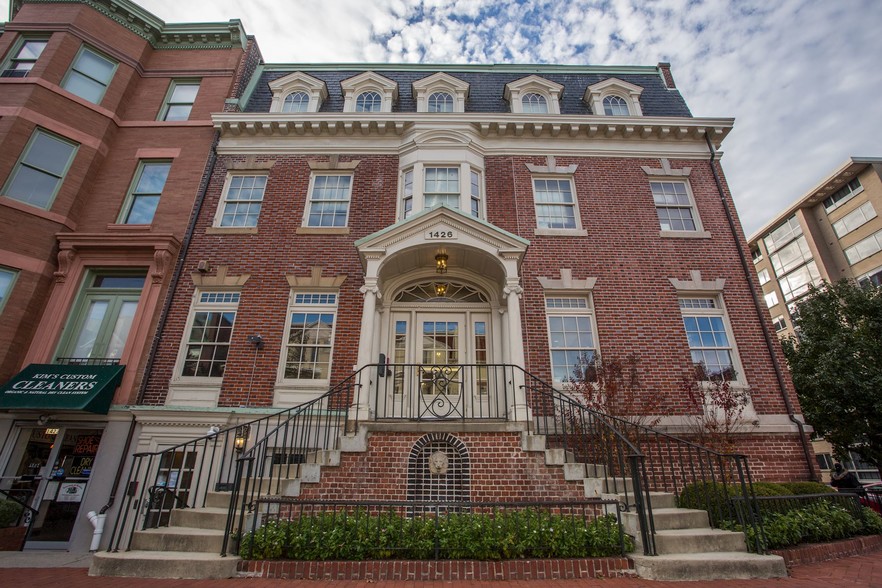 Bureau dans Washington, DC à vendre - Photo du bâtiment - Image 1 de 1