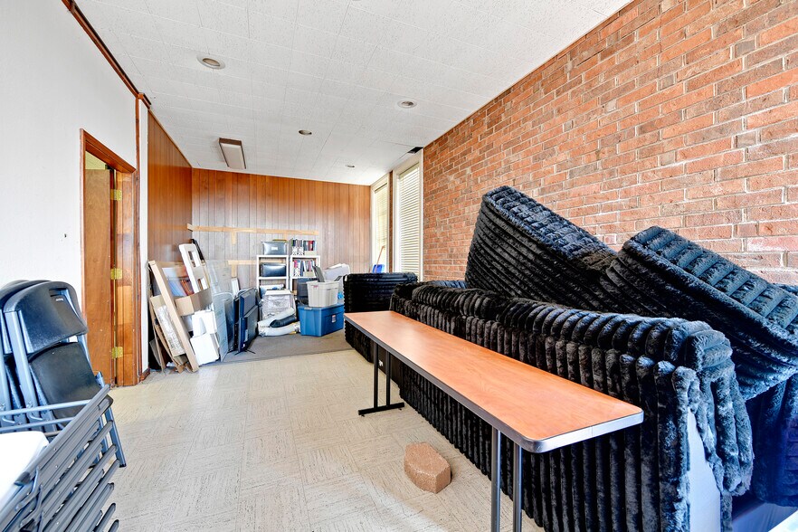 120 S Liberty St, Independence, MO à vendre - Photo du bâtiment - Image 3 de 32