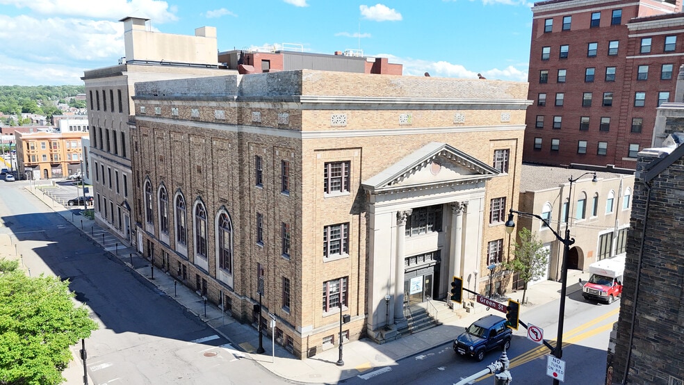 31 N Church St, Hazleton, PA à vendre - Photo du bâtiment - Image 2 de 11
