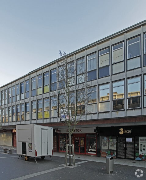 63-67 Queensway, Stevenage for sale - Primary Photo - Image 1 of 8