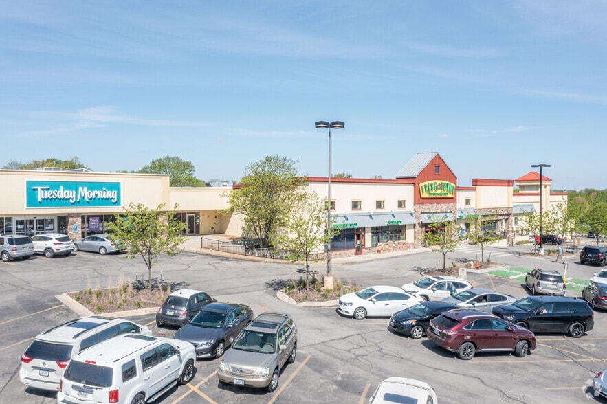 2900 University Ave, West Des Moines, IA for lease - Building Photo - Image 3 of 7