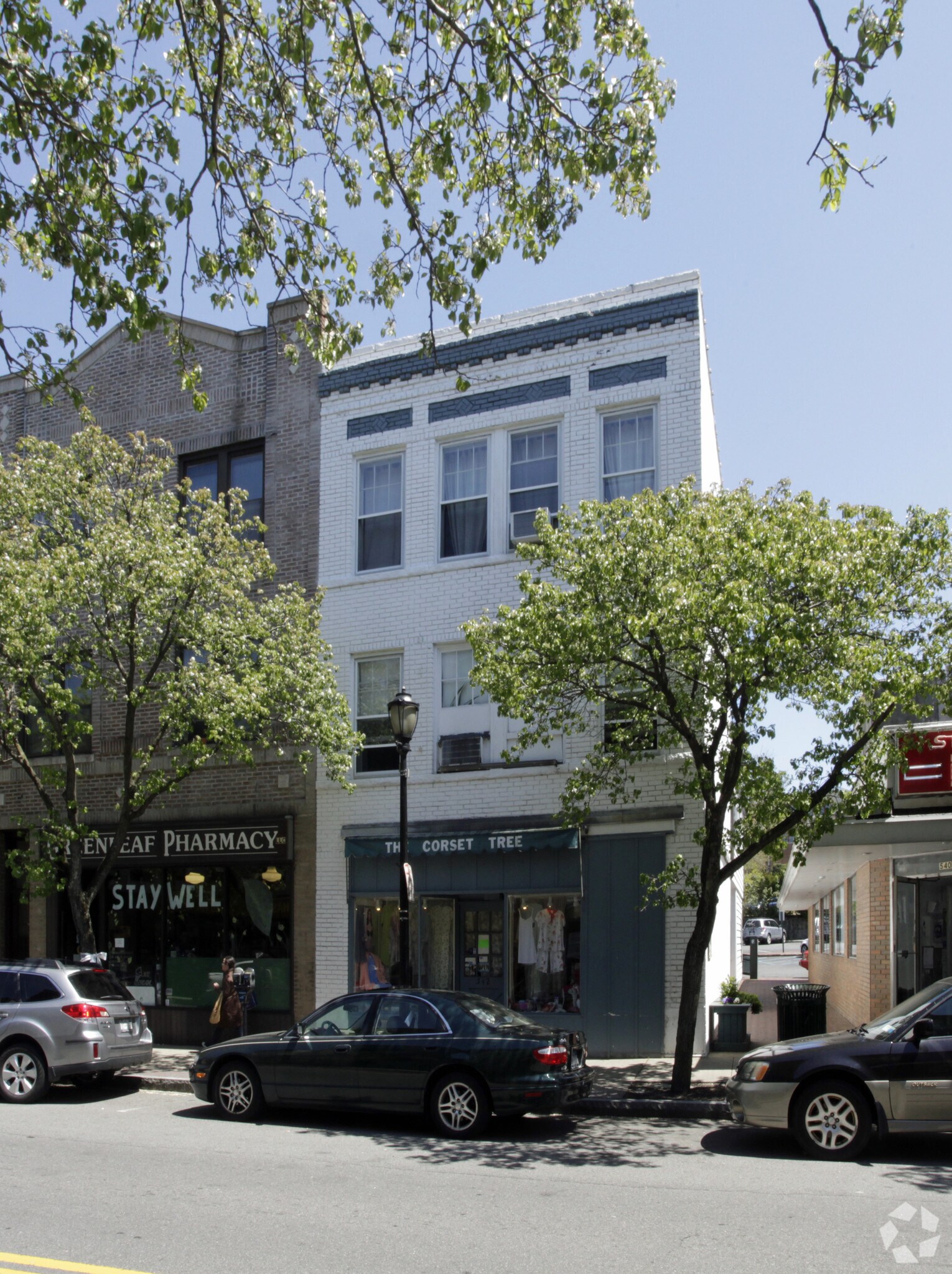 542 Warburton Ave, Hastings On Hudson, NY à vendre Photo du bâtiment- Image 1 de 4