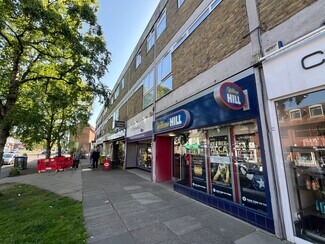 Plus de détails pour 88 High St, Banstead - Commerce de détail à louer