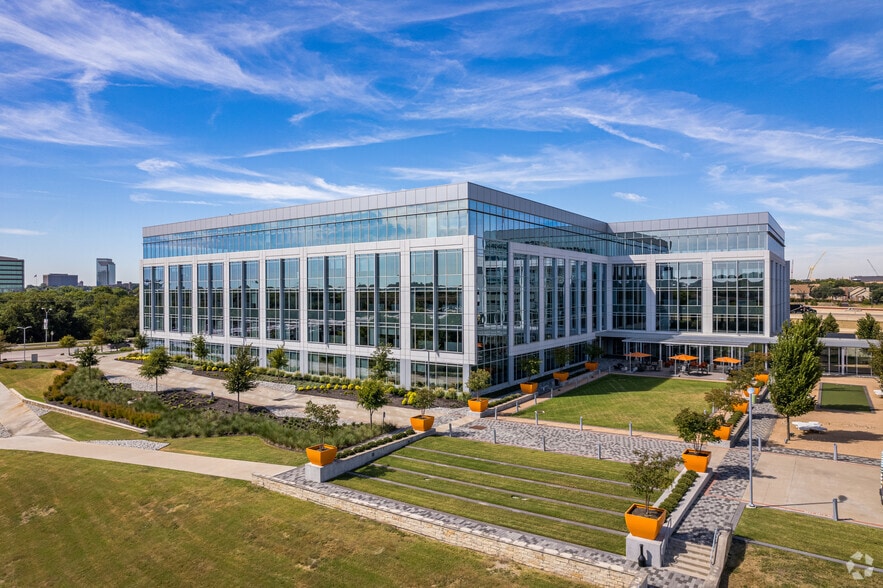3400 N Central Expy, Richardson, TX à louer - Photo du bâtiment - Image 3 de 26