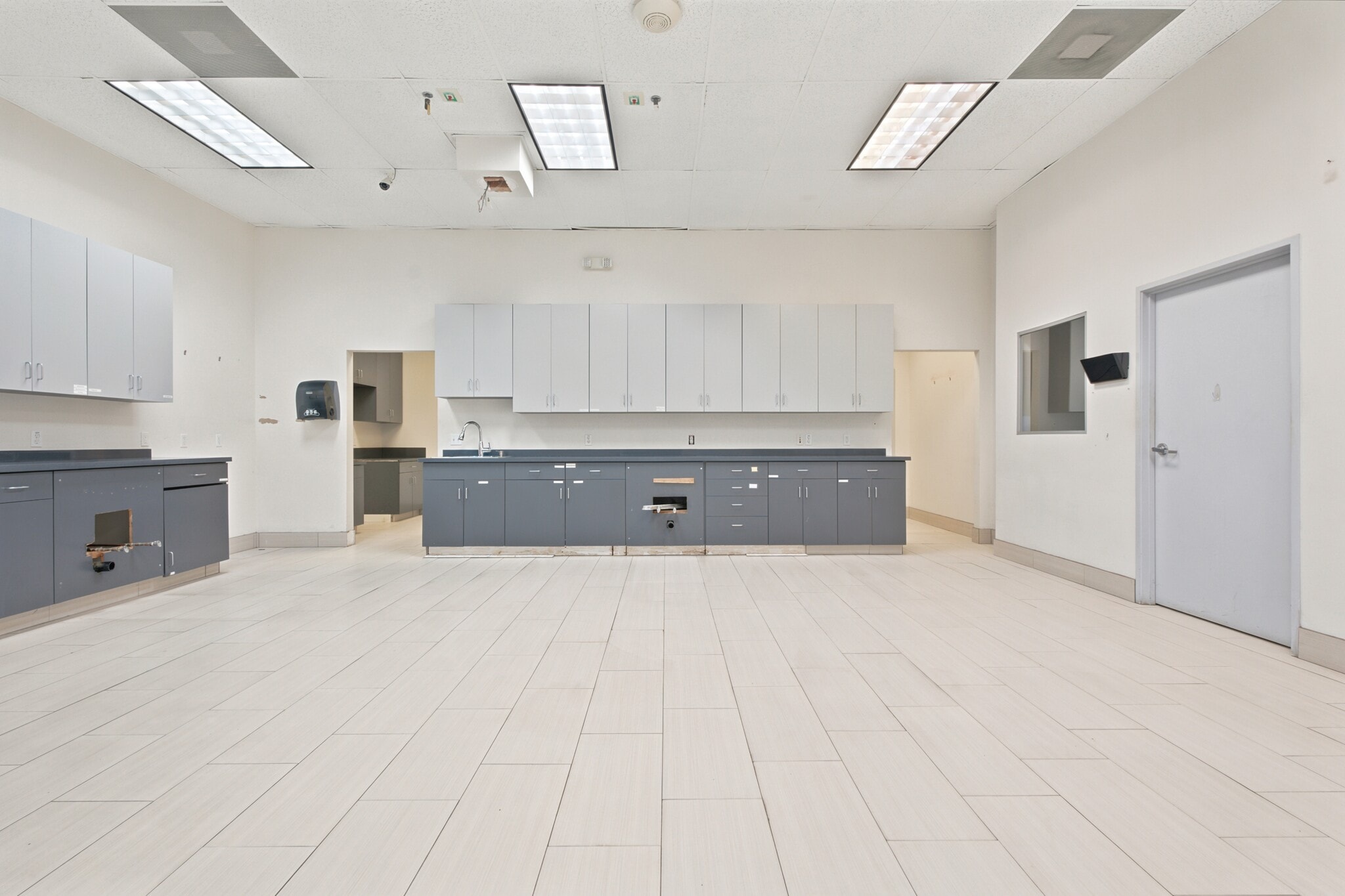5401-5409 W Sunset Blvd, Los Angeles, CA for lease Interior Photo- Image 1 of 25