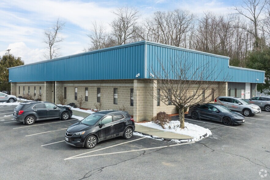 1 Westec Dr, Auburn, MA à louer - Photo du bâtiment - Image 2 de 6