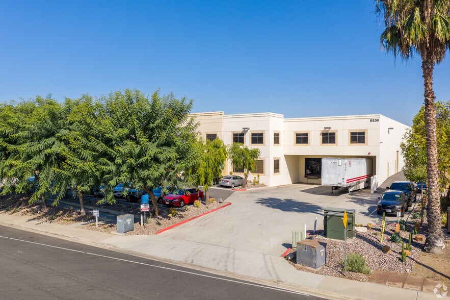 8534-8536 Siempre Viva Rd, San Diego, CA à vendre - Photo du bâtiment - Image 2 de 5