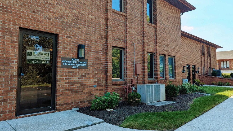7213-7313 W Jefferson Blvd, Fort Wayne, IN à louer - Photo du bâtiment - Image 2 de 3
