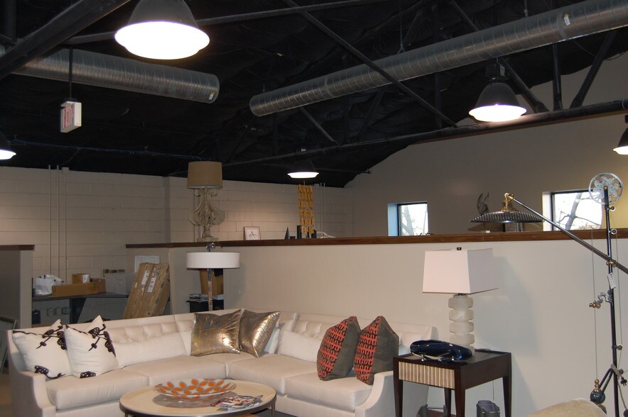 200 W Tremont Ave, Charlotte, NC à louer - Photo intérieure - Image 3 de 10