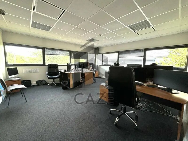 Office in Mérignac for lease Interior Photo- Image 1 of 6