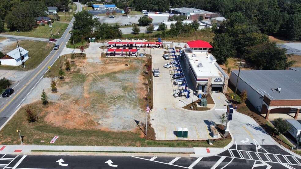 2421 Big A Road, Toccoa, GA à louer - Photo du bâtiment - Image 3 de 4