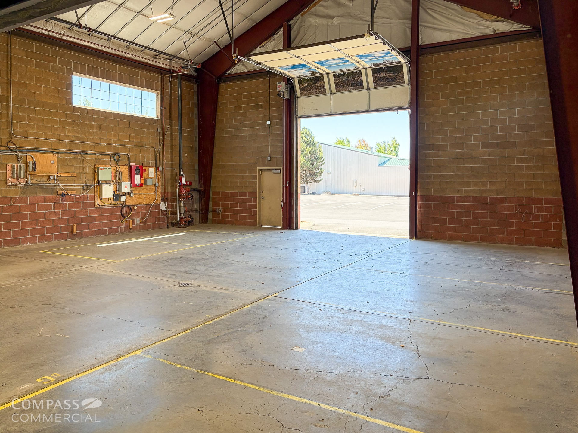 150 SW Scalehouse Loop, Bend, OR for lease Interior Photo- Image 1 of 5