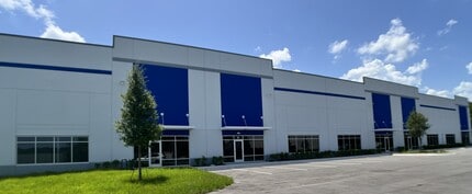 440 Dundas Dr, Jacksonville, FL for lease Building Photo- Image 2 of 9