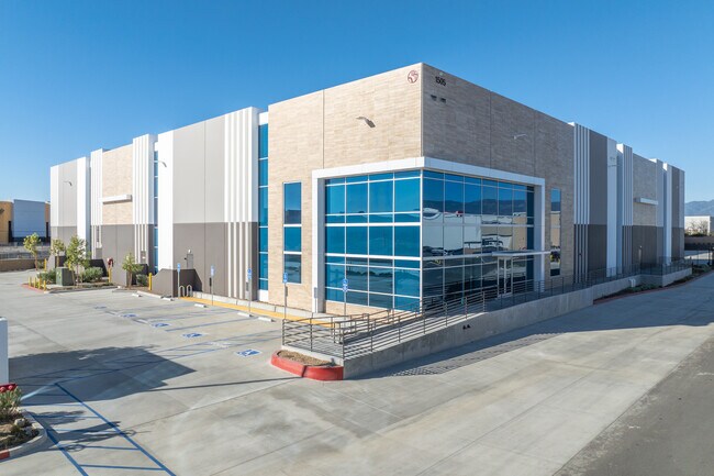 Plus de détails pour 1505 S Willow Ave, Rialto, CA - Industriel à louer